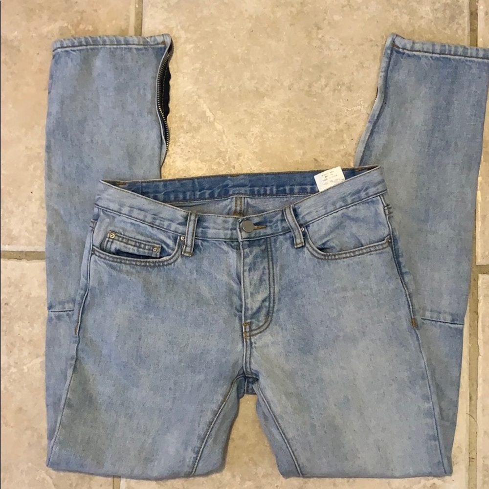 Mnml Jeans with zipper on legs